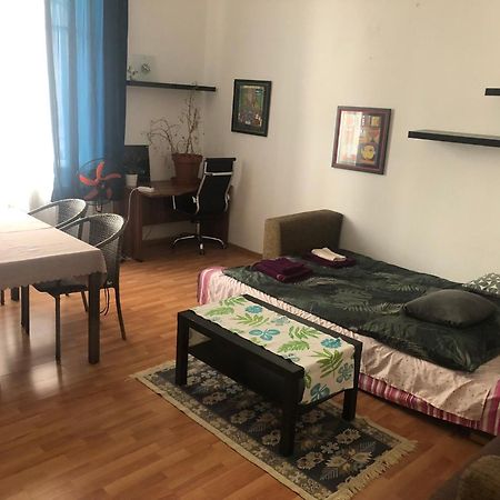 Kriszti Apartment Budapest Luaran gambar