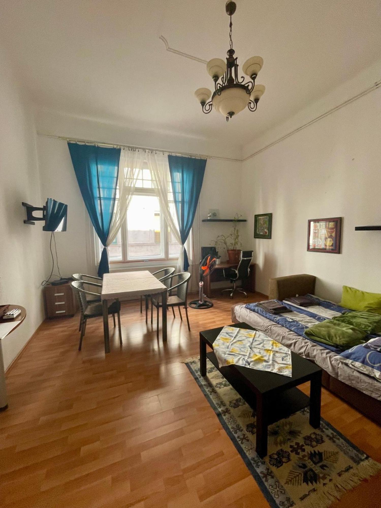 Kriszti Apartment Budapest Luaran gambar